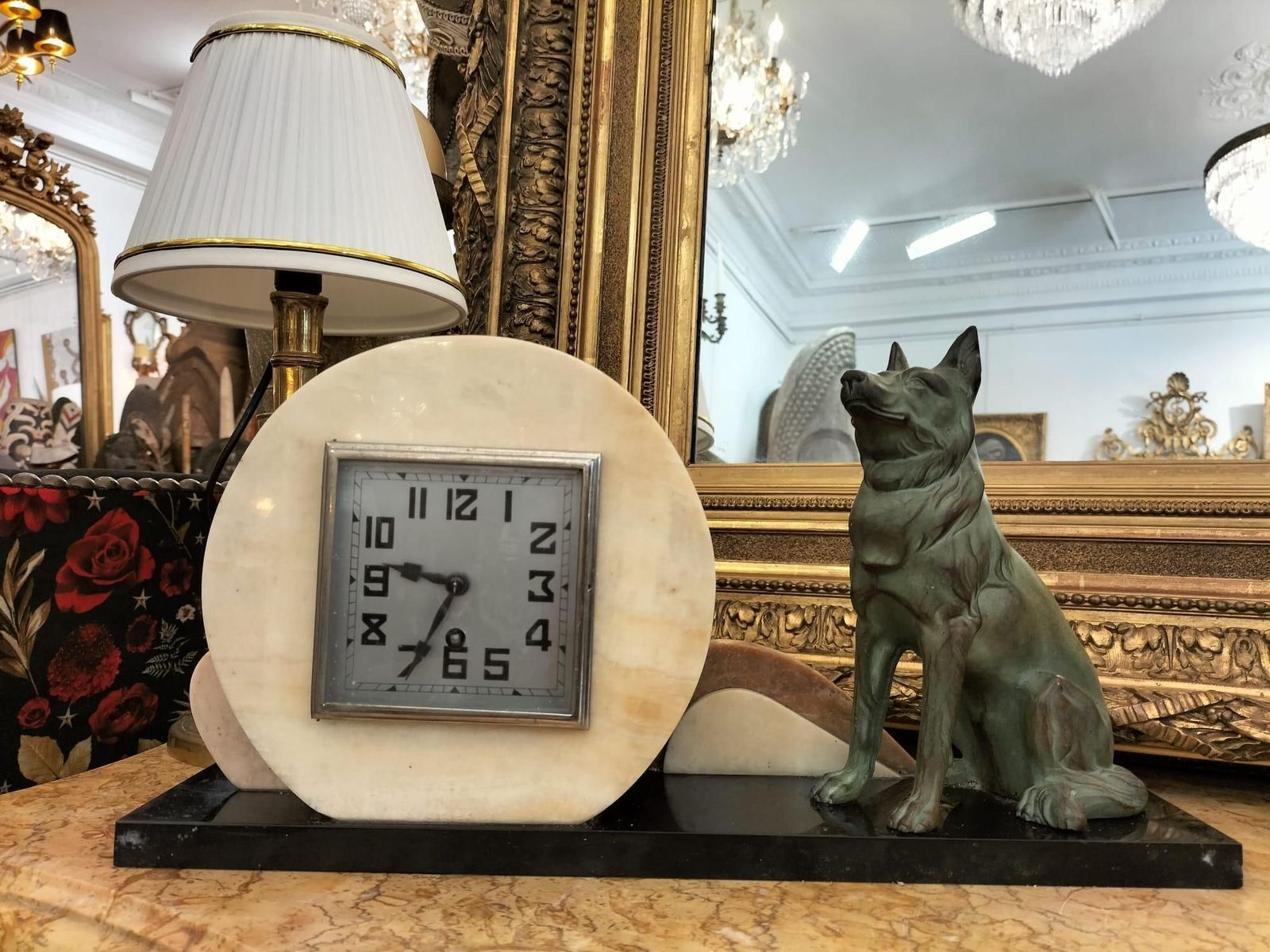 Art Deco Mantel Clock In Marble And With A Wolf Statue In Bronze Patina photo 1200.0