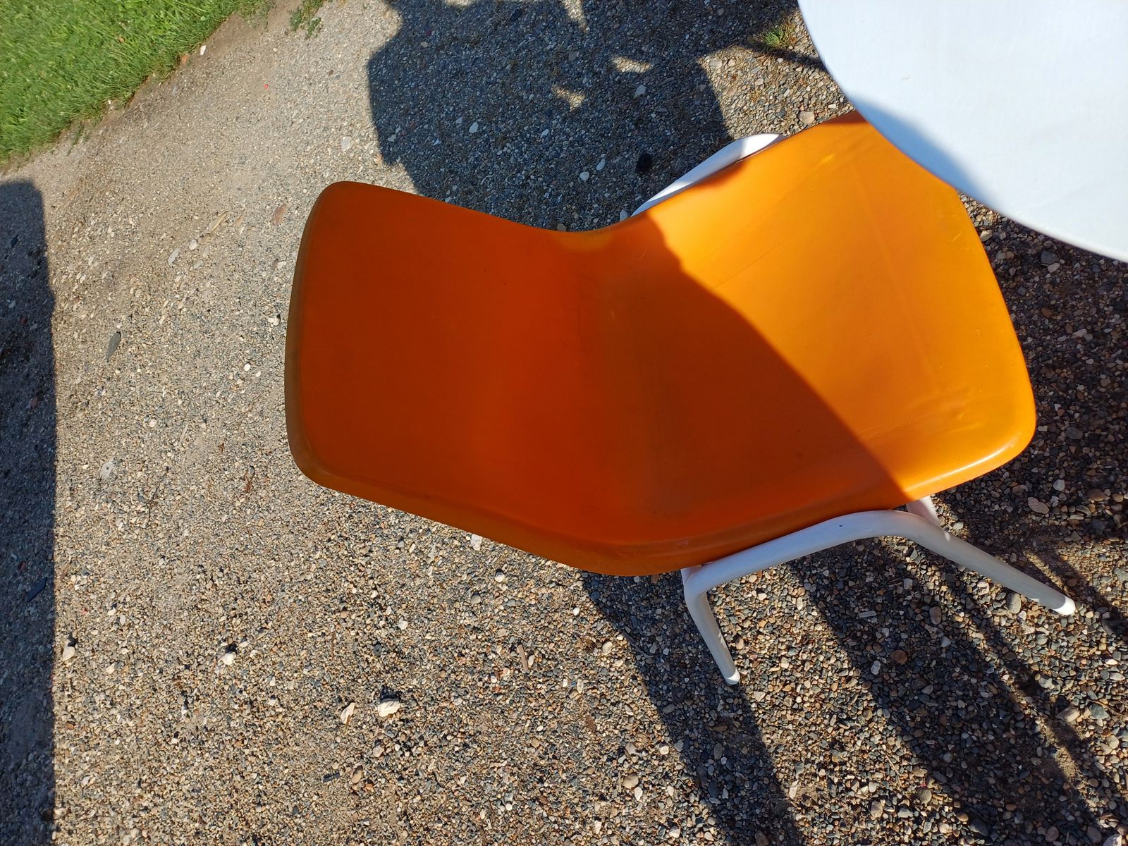 photo furniture Vintage Iron And Plastic Garden Furniture