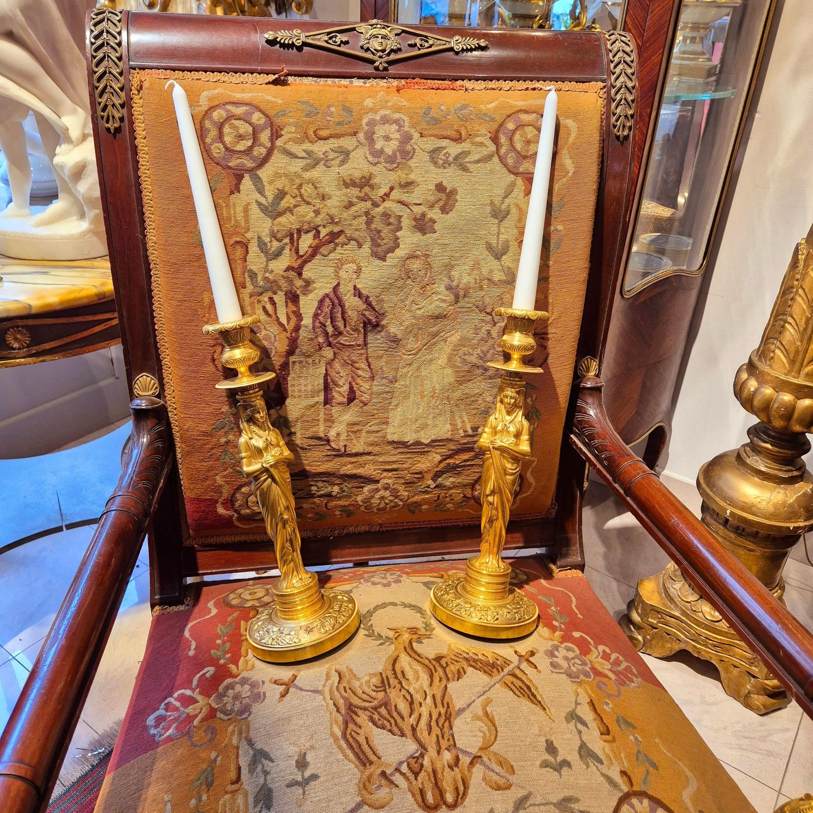 2507.0 Pair Of Gilt Bronze Retour D`egypte Candlesticks, Empire Period, 19th Century photo