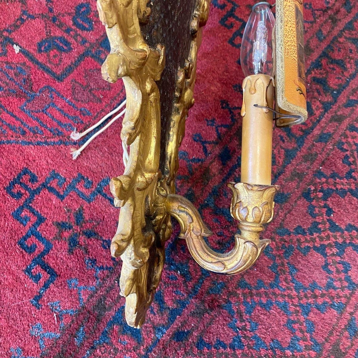 18th Century Pair Of Louis XV Rococo Style Italian Sconces In Gilded Wood photo 2335.0