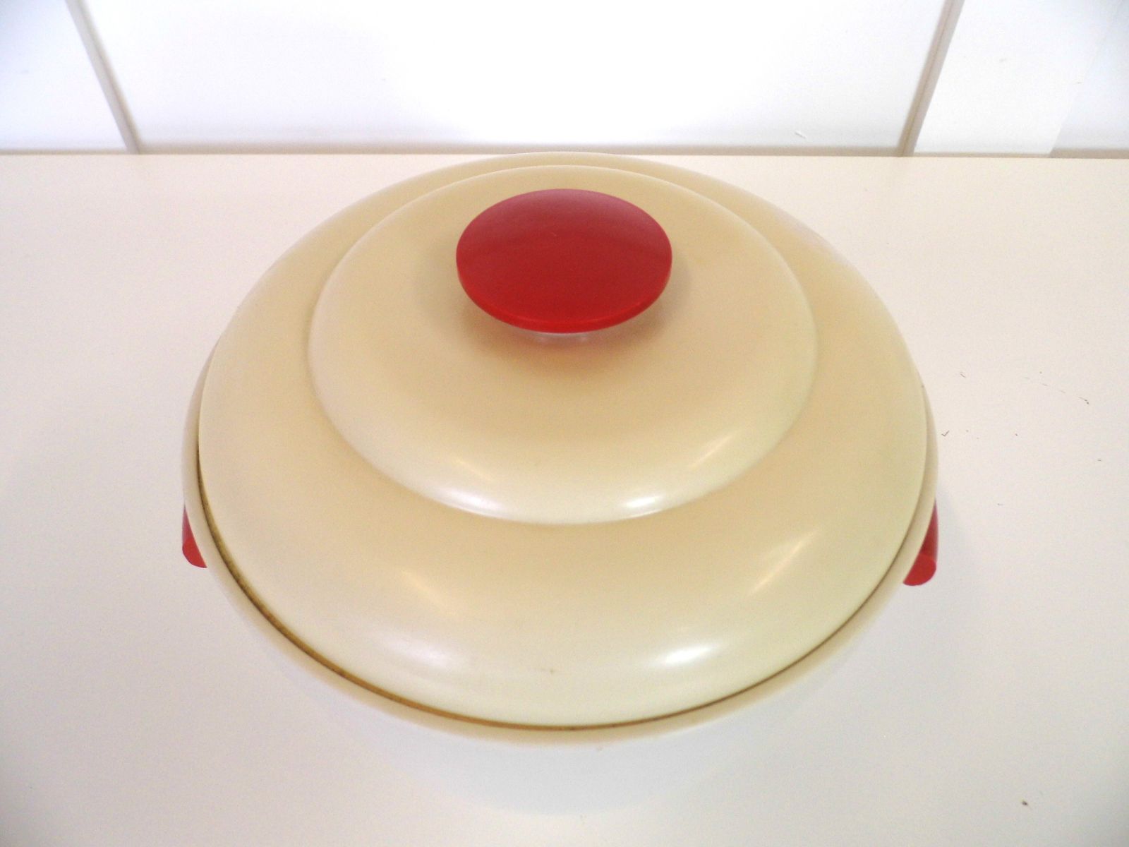 Vintage Art Deco Bakelite Thermos White And Red Bar Ice Bucket Cocktails Ice photo for sale