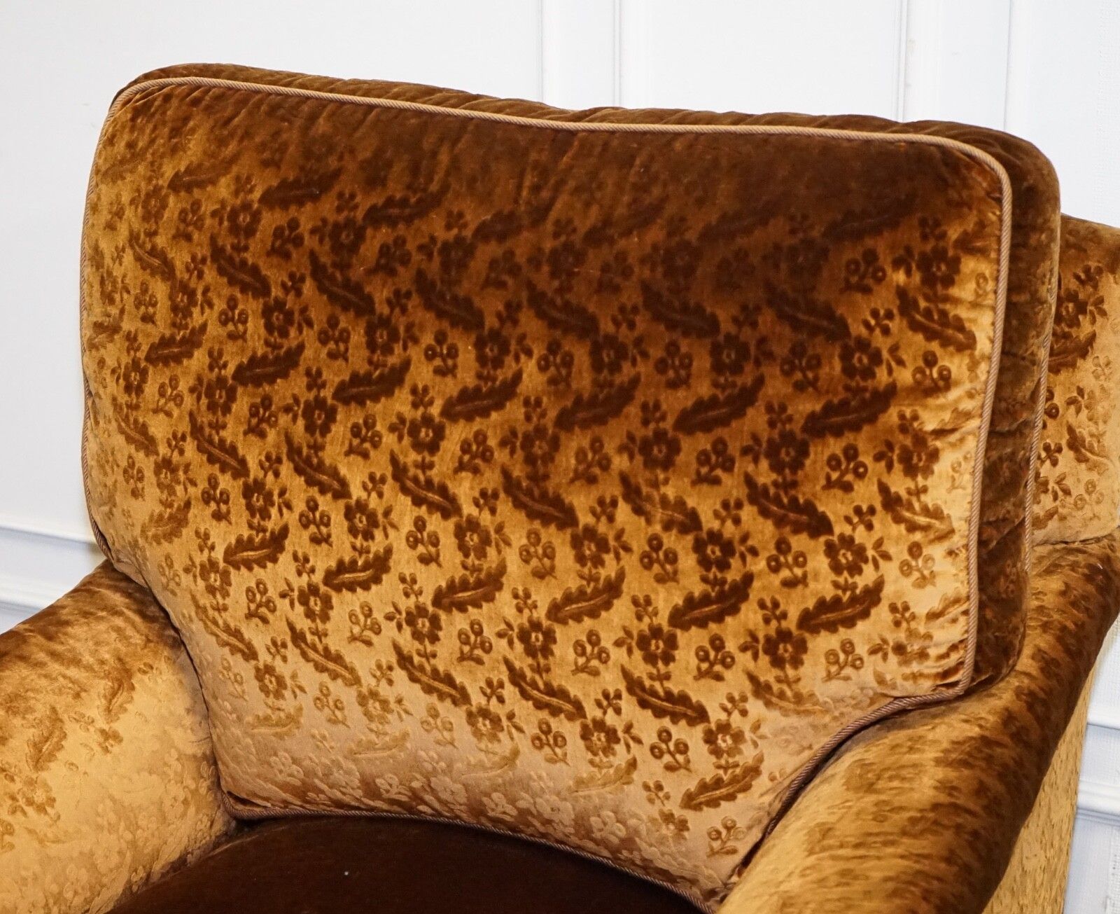 photo vinterior Vintage Pair Custom Made Brown Gold Velvet Connaught Armchairs By Dudgeon London