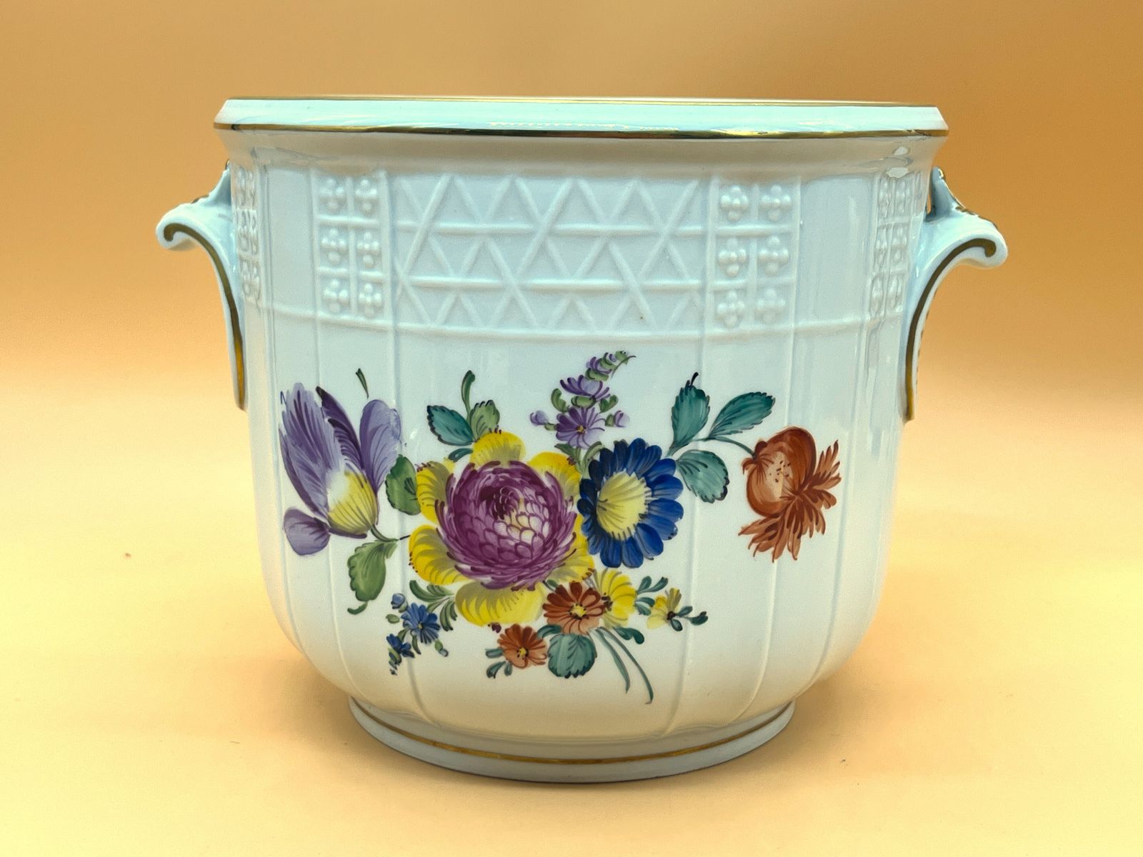 Large Dresden Porcelain Carl Thieme Hand Painted Jardiniere / Plant Pot. C1920.