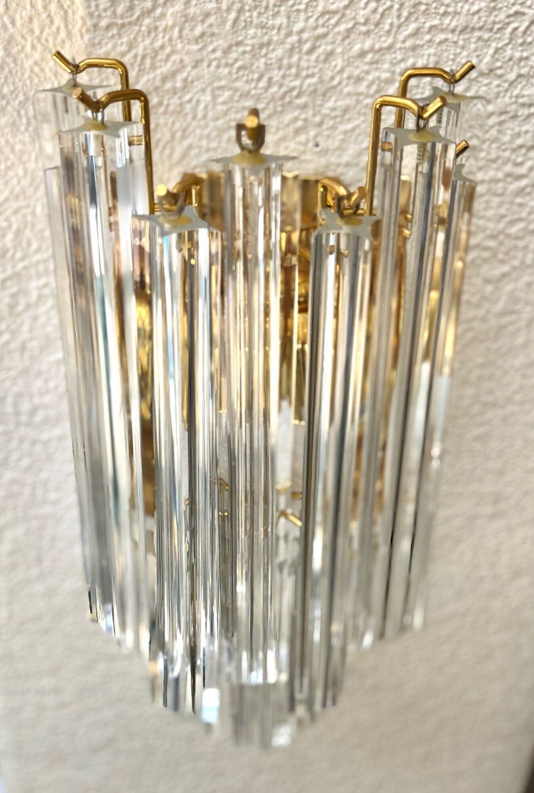 A Pair Of Large 1980s Novorasi Quadriedri Murano Glass And Brass Wall Sconces photo vintage