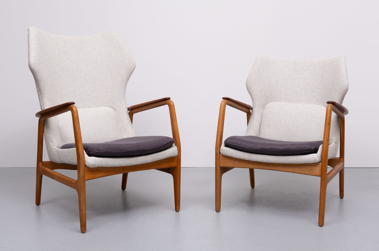 Aksel Bender Madsen Karen Pair Wingback Chairs Bovenkamp Holland 1960 photo 5100.0