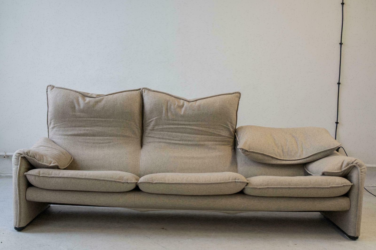 Sofa Maralunga By Vico Magistretti For Cassina photo Furniture