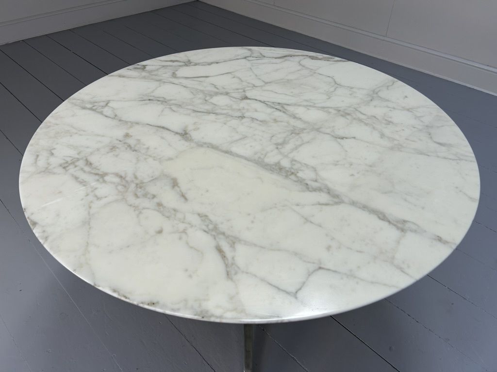 Knoll Studio “Florence Knoll” Round Desk Dining Table – In “Carrara” Marble photo vinterior