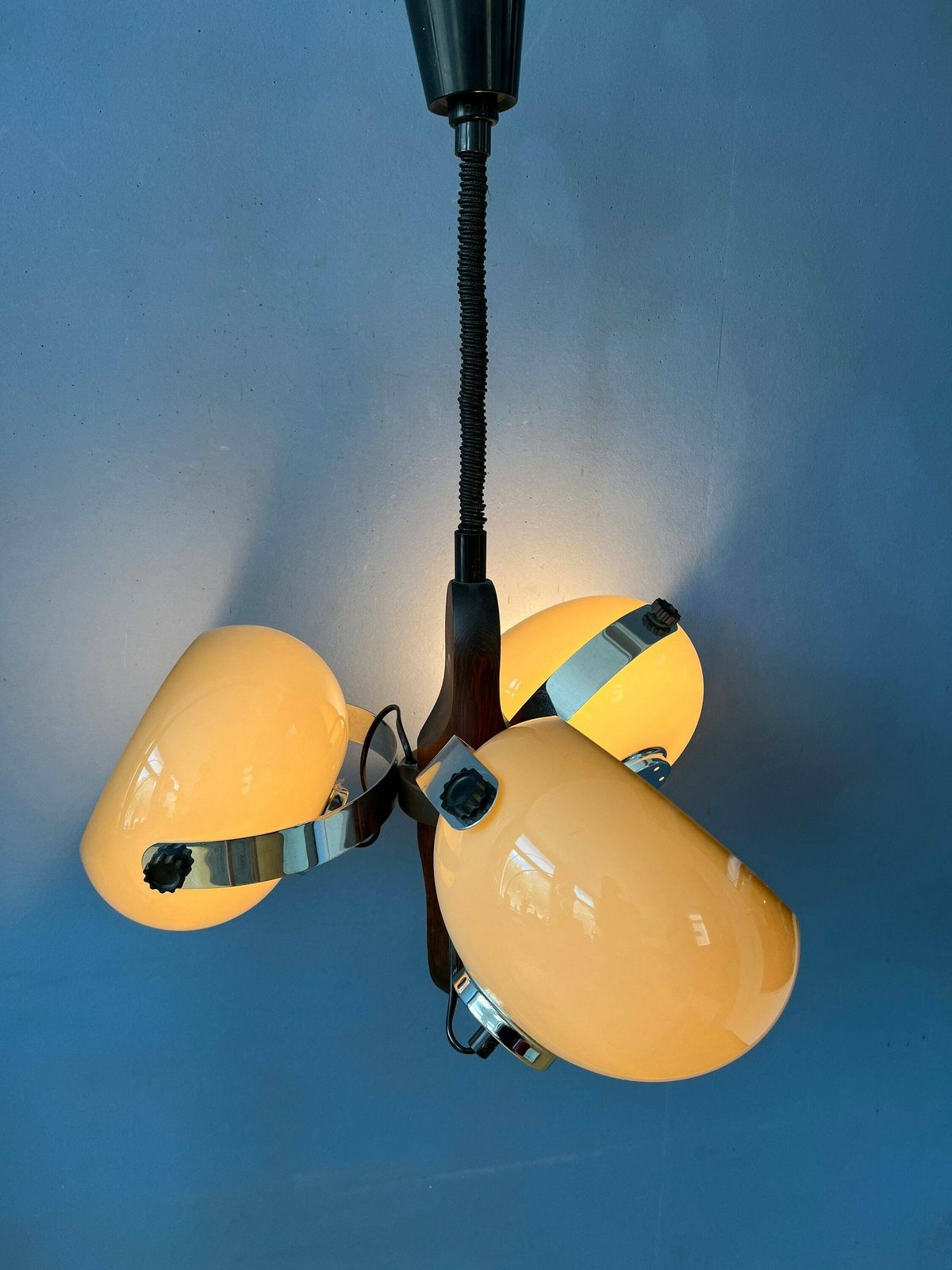 Dijkstra Space Triple Mushroom Pendant Lamp photo 491.0