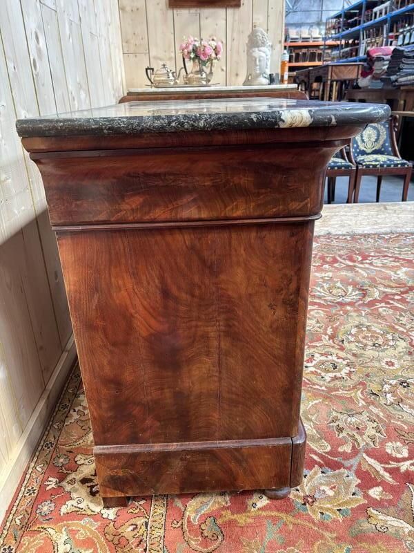 Commode époque Restauration En Placage D’acajou Flammé photo buy
