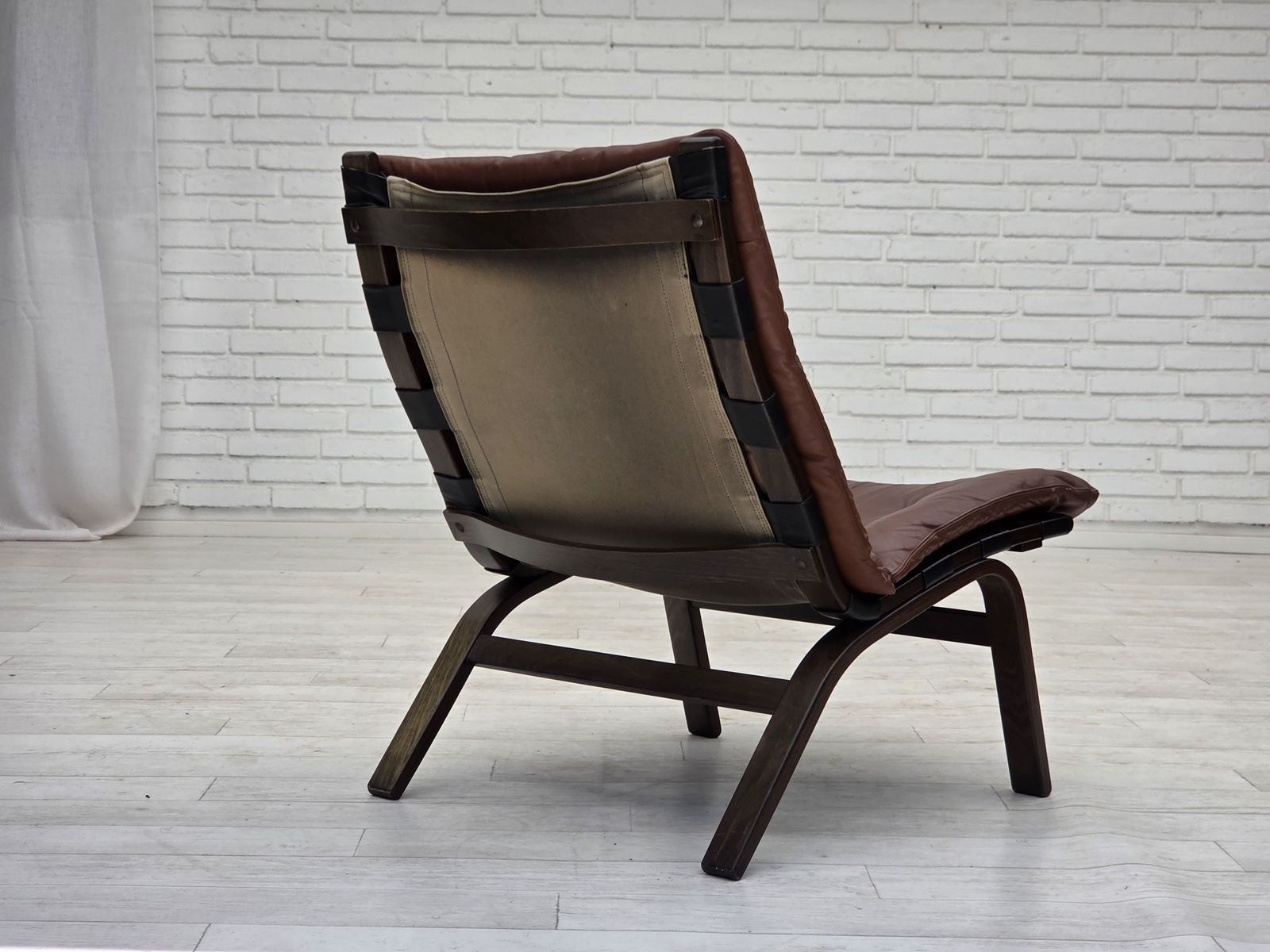 Ca. Jaren 1970, Deense Fauteuil Van Farstrup, Meubeleer, Canvas, Gebogen Hout. photo Meubels