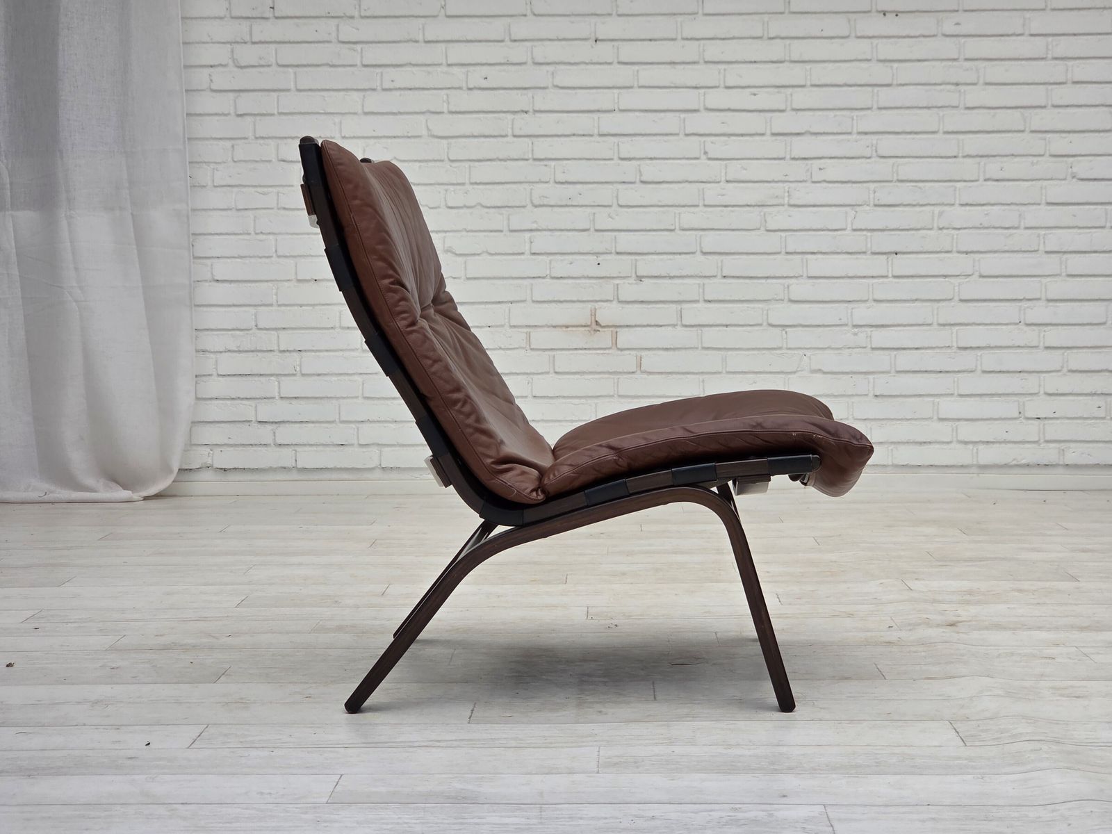 Meubels Ca. Jaren 1970, Deense Fauteuil Van Farstrup, Meubeleer, Canvas, Gebogen Hout. photo