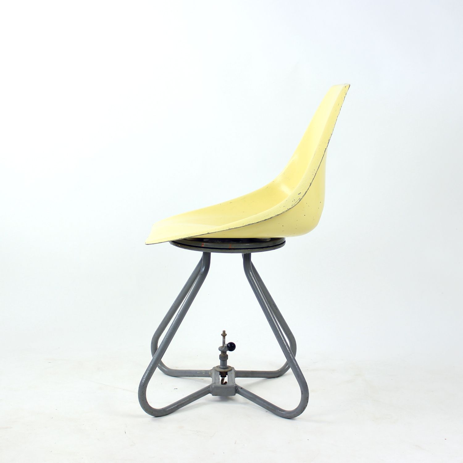 Yellow Tram Chair By Miroslav Navratil For Vertex, 1960s photo buy