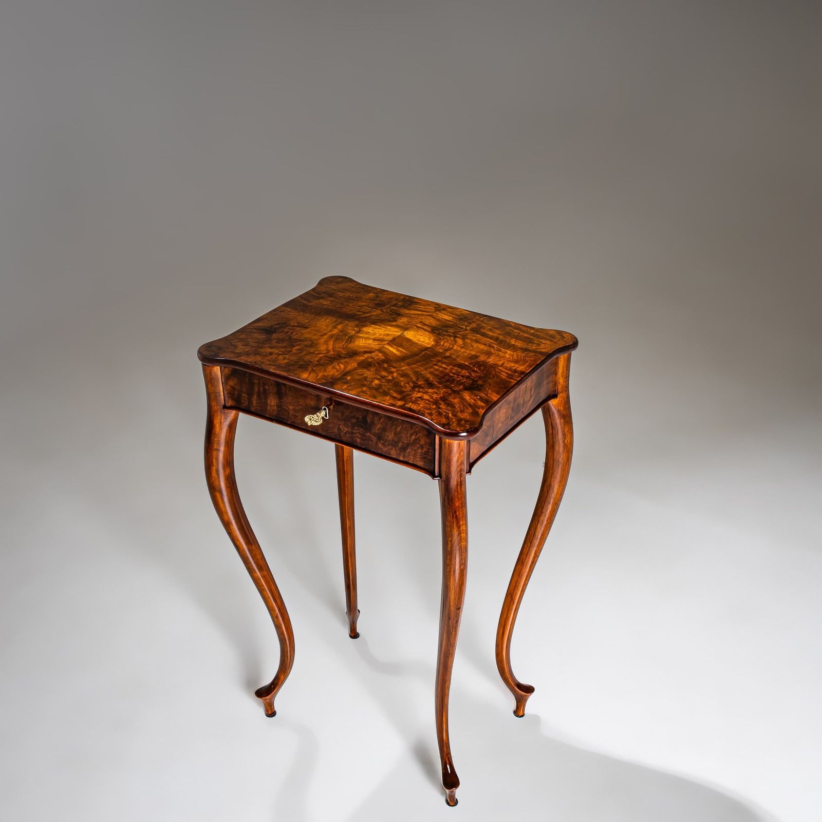 Sewing Table, Late 19th Century photo vinterior