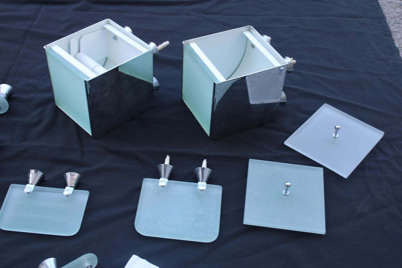 photo furniture Fontana Arte Max Ingrand 1950 Bathroom Furniture