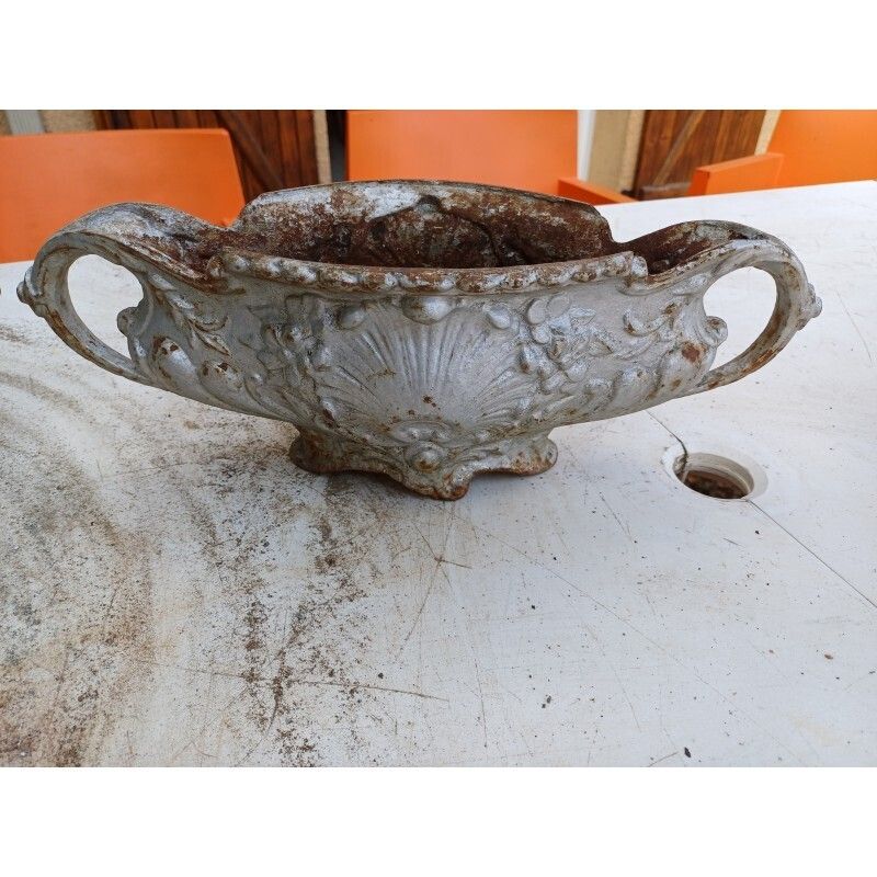 Pair Of 1900 Cast Iron Planters From Charleville Mézières In Rocaille Style photo furniture