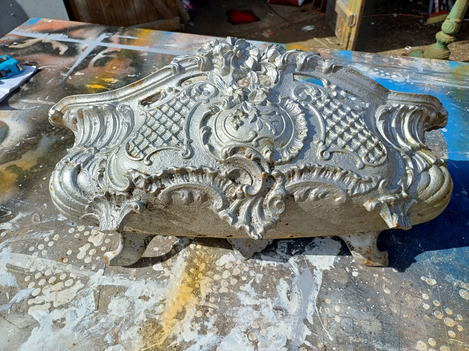 Pair Of 1900 Cast Iron Planters From Charleville Mézières In Rocaille Style photo buy