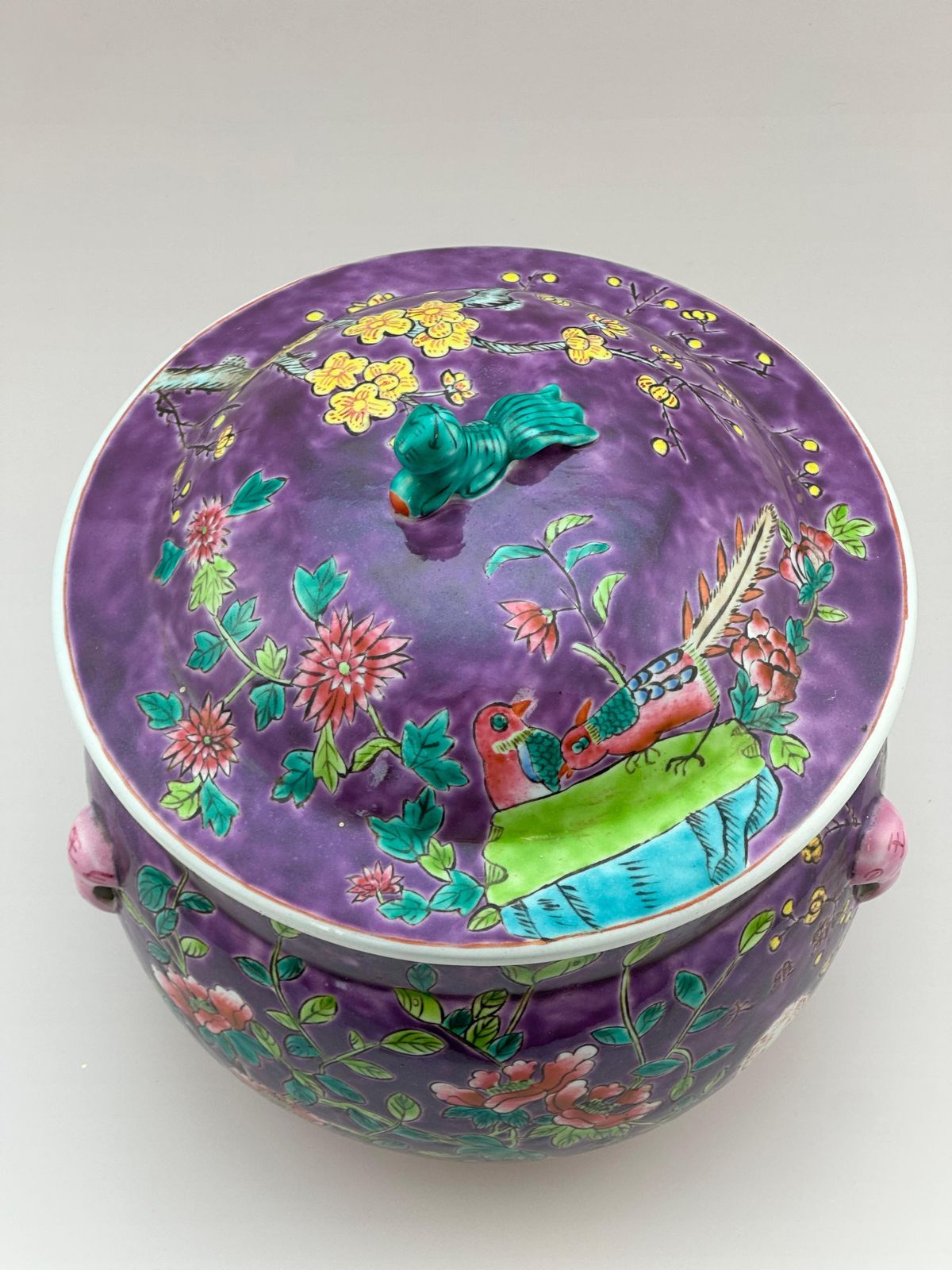Chinese Famille Rose Kamcheng Jar, Purple Ground, Dayazhai Style photo buy