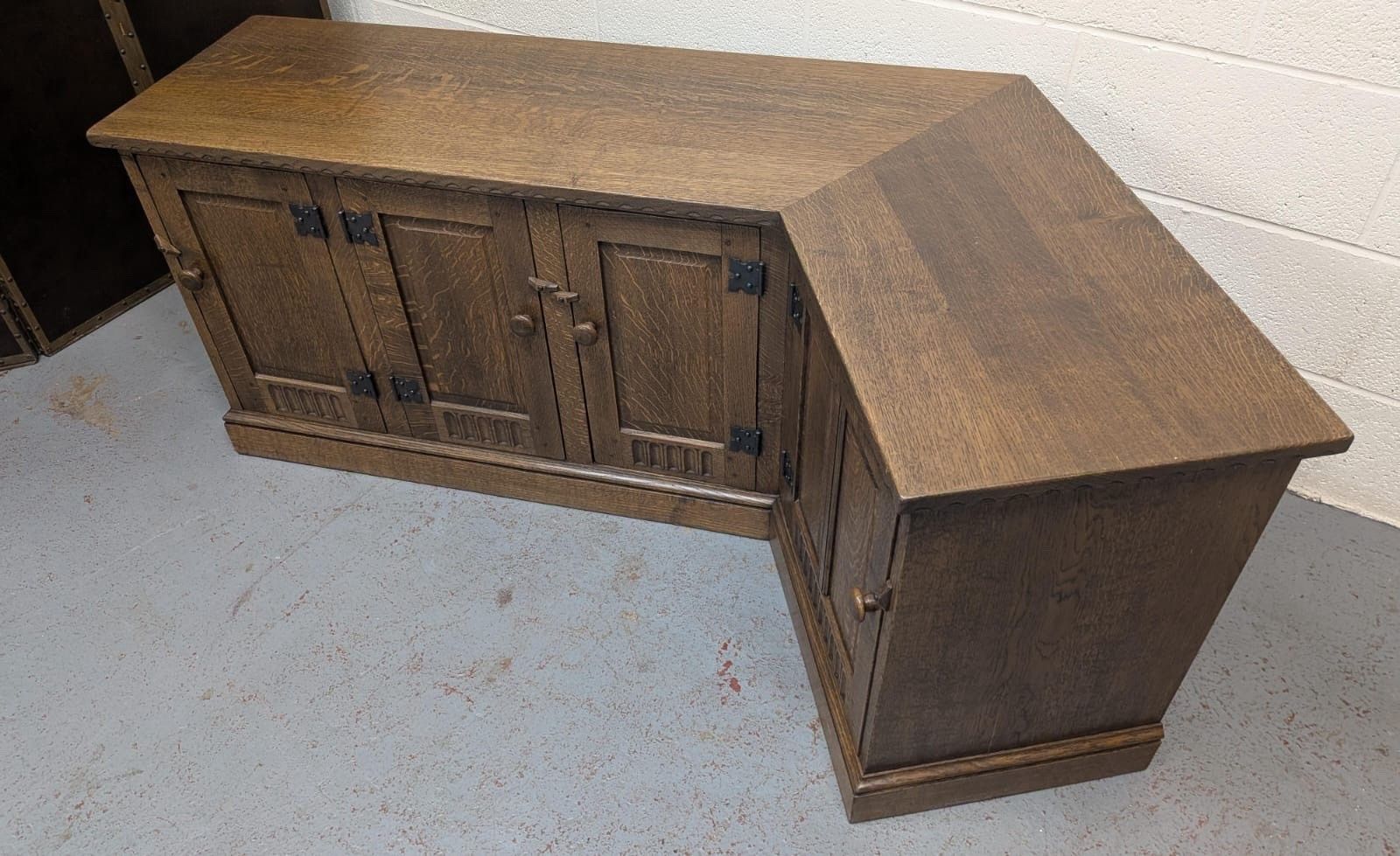 Nigel Griffiths Solid Oak Collectable Media Unit photo furniture