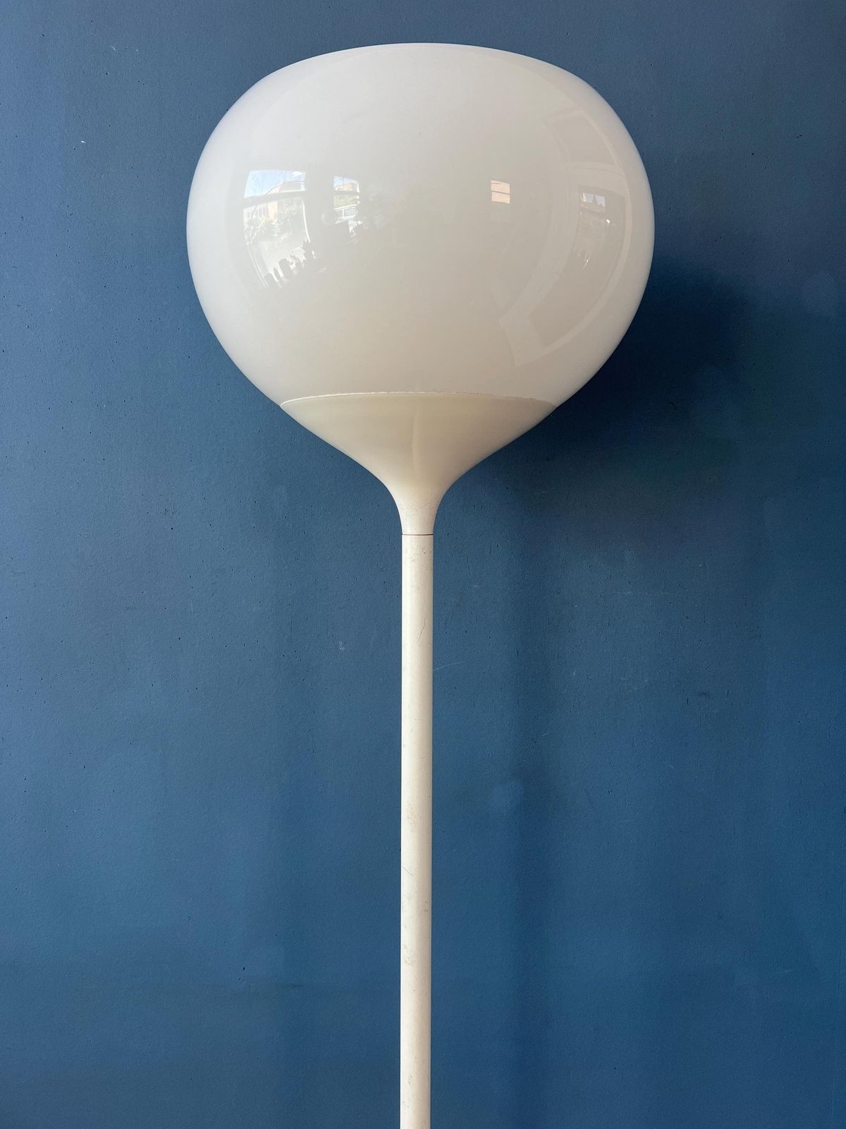 White Vintage Mid Century Guzzini Style Space Age Floor Lamp photo buy
