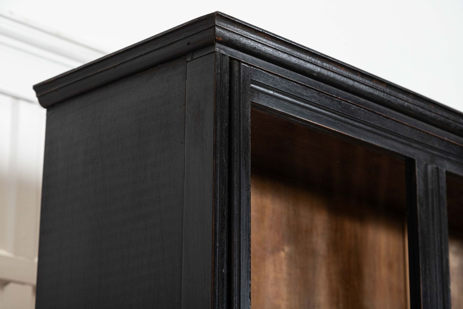 photo vinterior Large English 19thc Ebonised Mahogany Glazed Cabinet