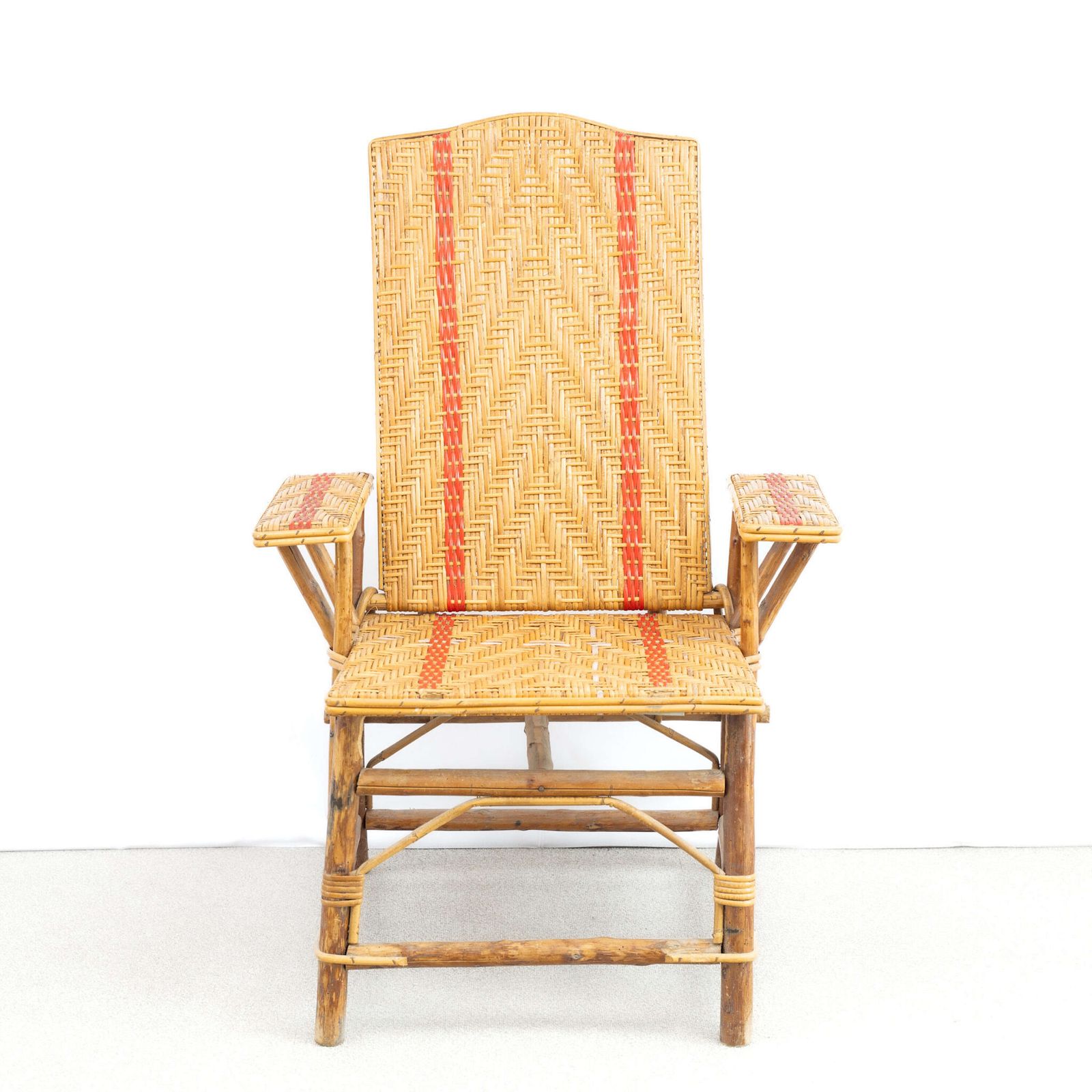 A French 1950’s Rattan Lounger photo Furniture