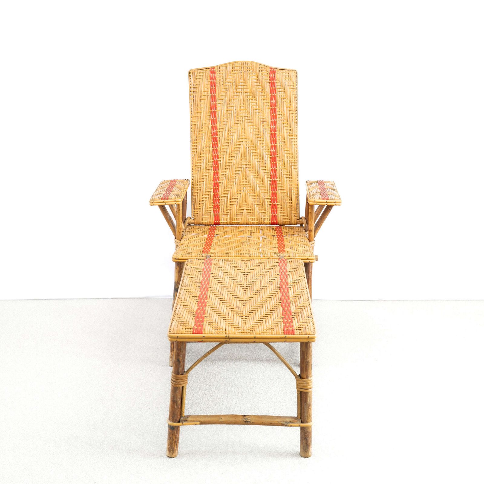 photo for sale A French 1950’s Rattan Lounger