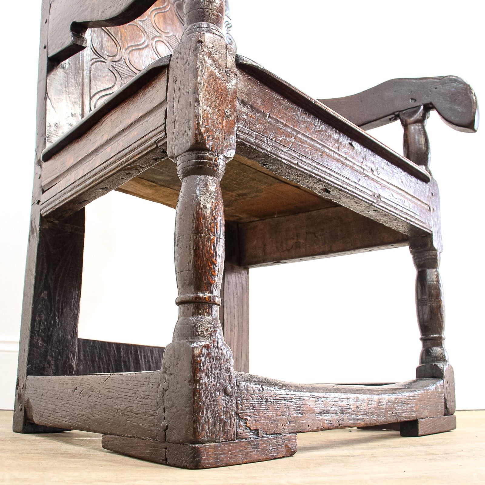 photo buy 17th Century Charles I Oak Wainscot Chair