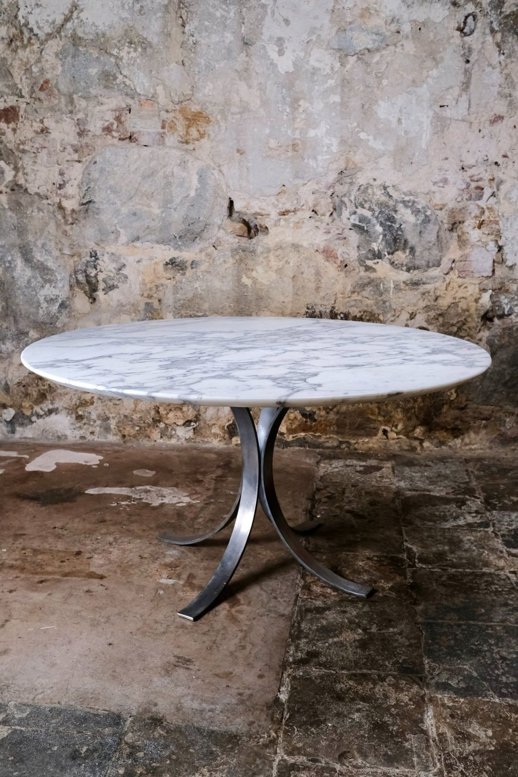Large Round Carrara Marble Table, Italy, 1970s photo Furniture