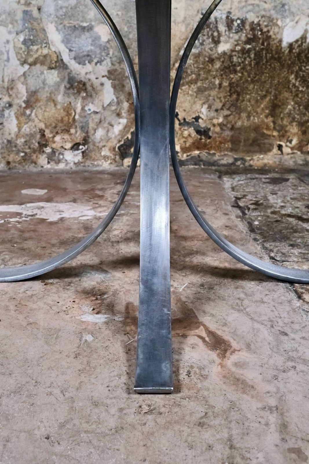 Large Round Carrara Marble Table, Italy, 1970s photo vinterior