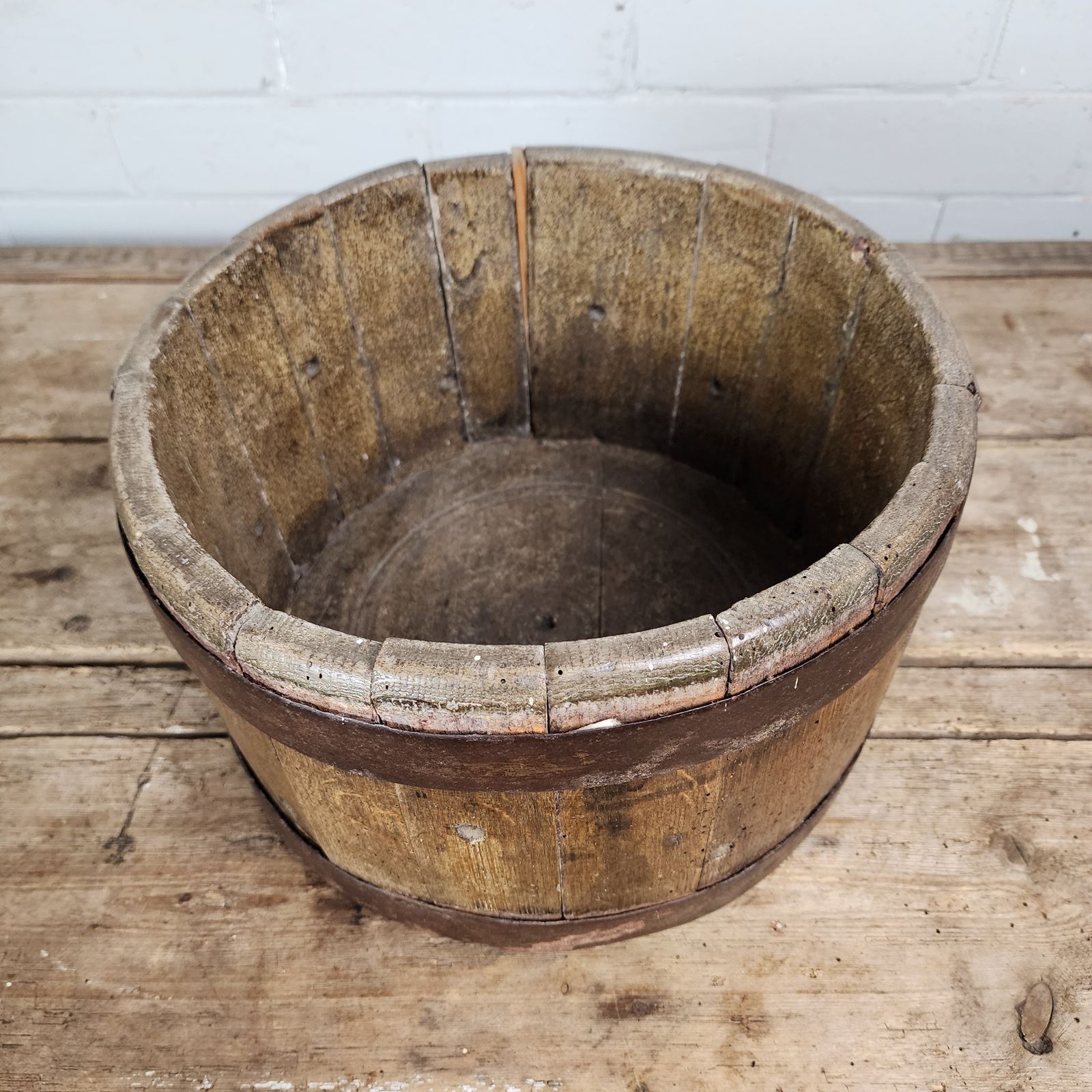 19th Century Oak Quarter Bushel (Peck) Measure. photo Home Decor