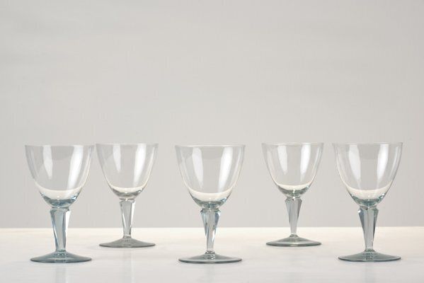 White Wine Glasses By Wilhelm Wagenfeld For Vlg Weisswasser, Germany, 1937, Set Of 5 photo for sale