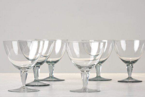 1353.0 Burgundy Glasses By Wilhelm Wagenfeld For Vlg Weisswasser, Germany, 1937, Set Of 8 photo