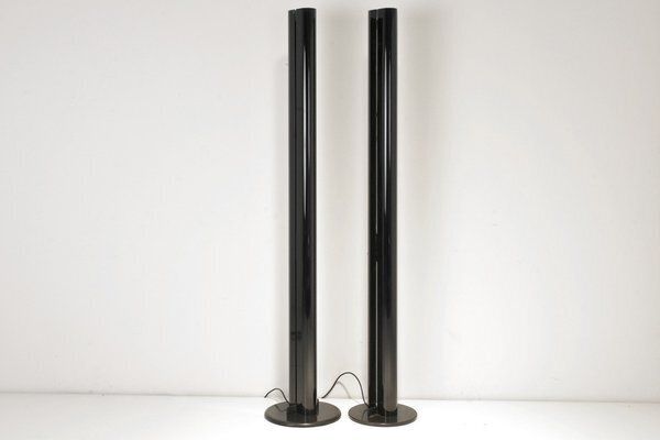 Black Megaron Floor Lamps By Gianfranco Frattini For Artemide, Italy, 1979, Set Of 2 photo vinterior