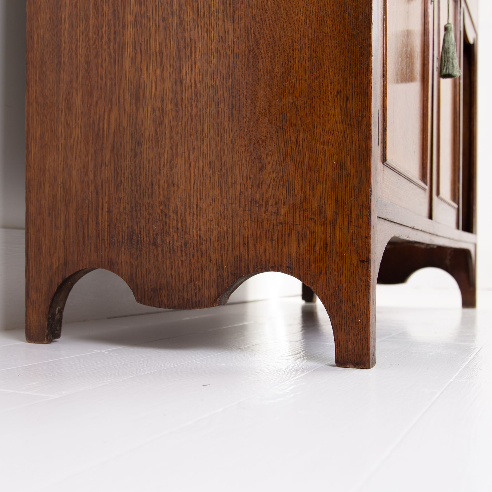 English Arts And Crafts Oak Cabinet 1910 photo 1065.0