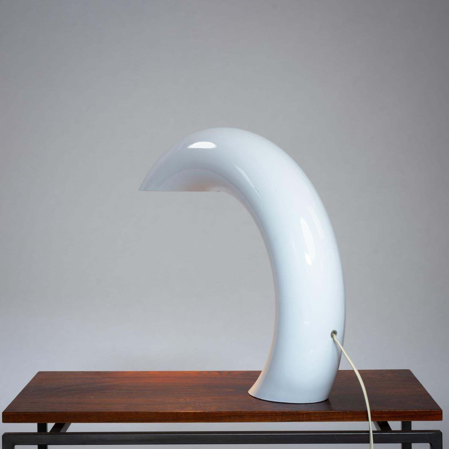 Georges Frydman White Arc Shaped Aluminium Casted Table Lamp, France, 1960s photo vintage