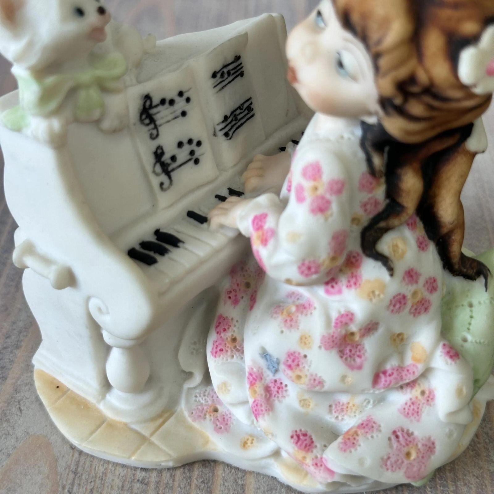 Vintage Giuseppe Armani Figurine 1987 Girl Playing Piano & Cat Capodimonte Italy photo Home Decor