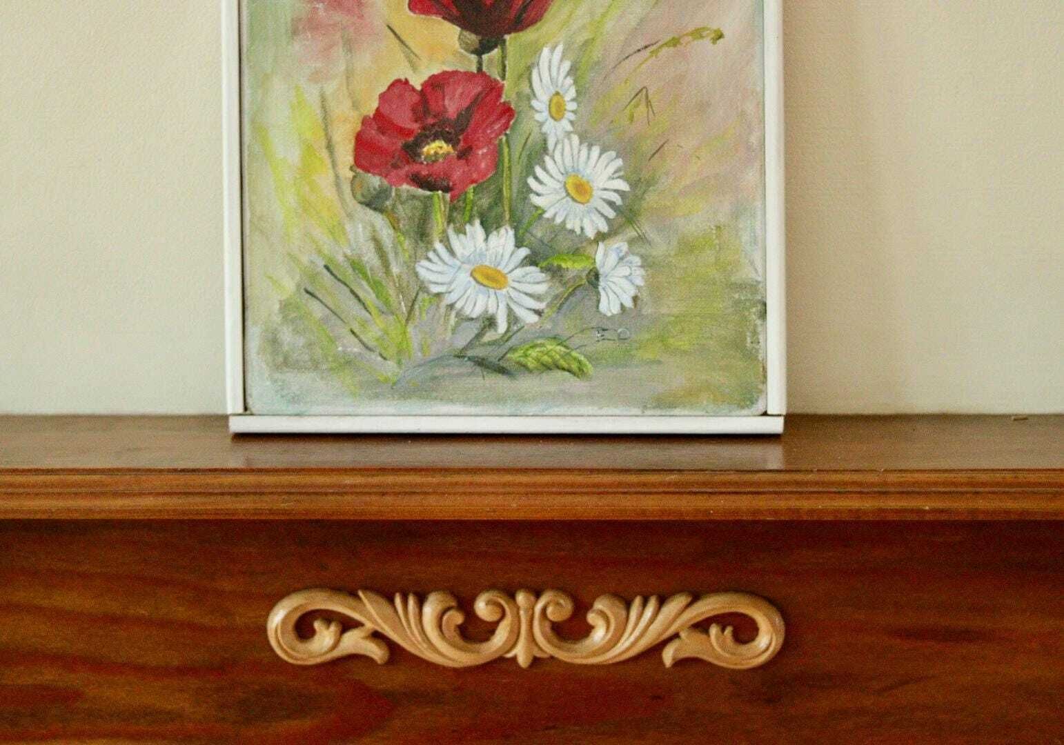 Mid 20th Century Still Life Oil On Canvas – Floral Painting – Signed – Vintage & Framed, 26 X 26 Cm / 10.2 X 10.2 In photo for sale