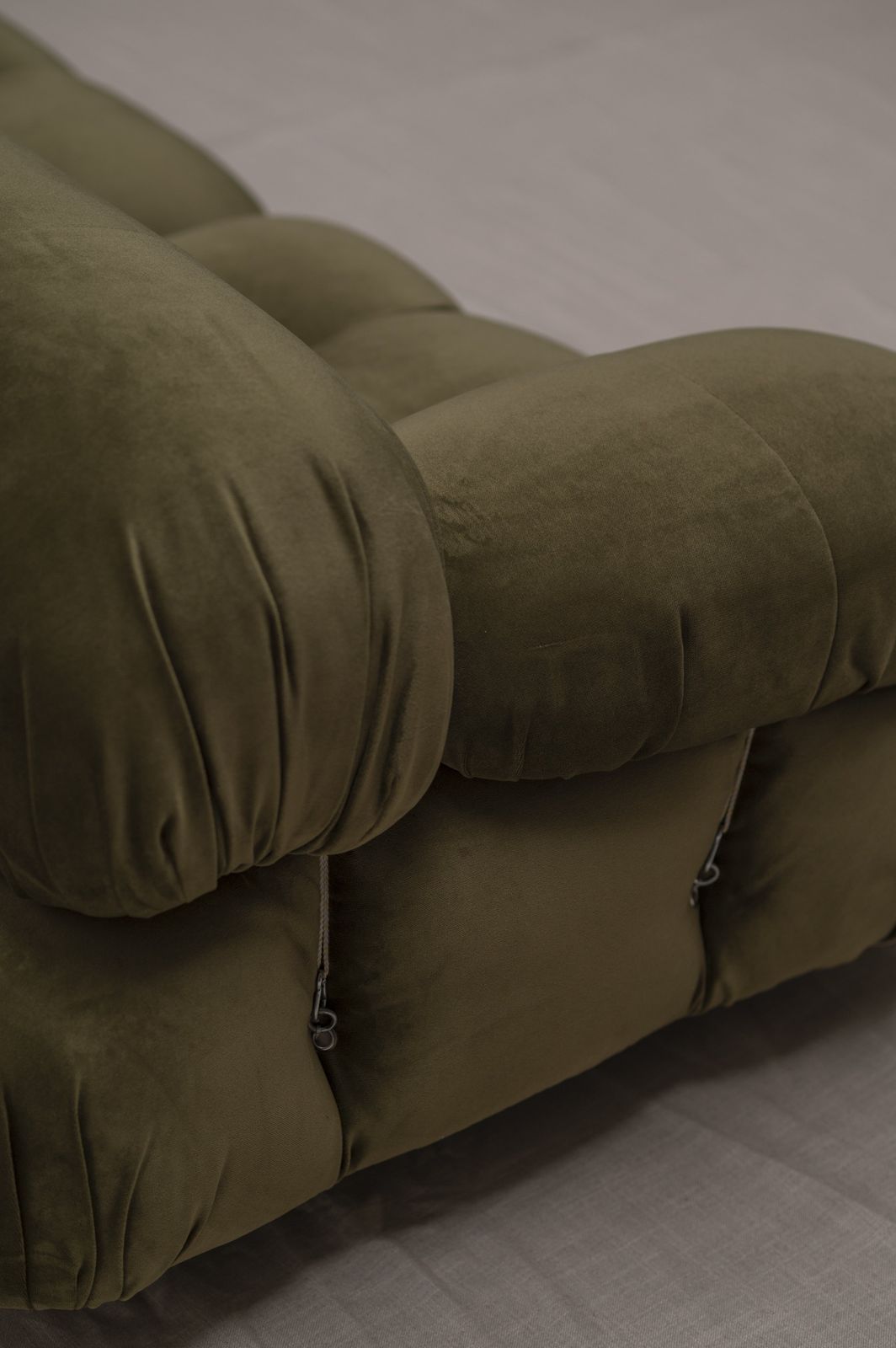 photo vinterior Vintage 'Camaleonda' Three Seat Sofa By Mario Bellini For B&B Italia