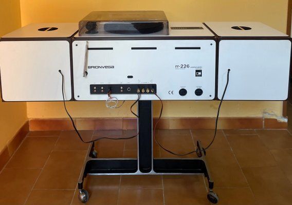 11850.0 Radiophonograph Cubo Rr 226 Fo By F.Lli Castiglioni For Brionvega, 2008 photo