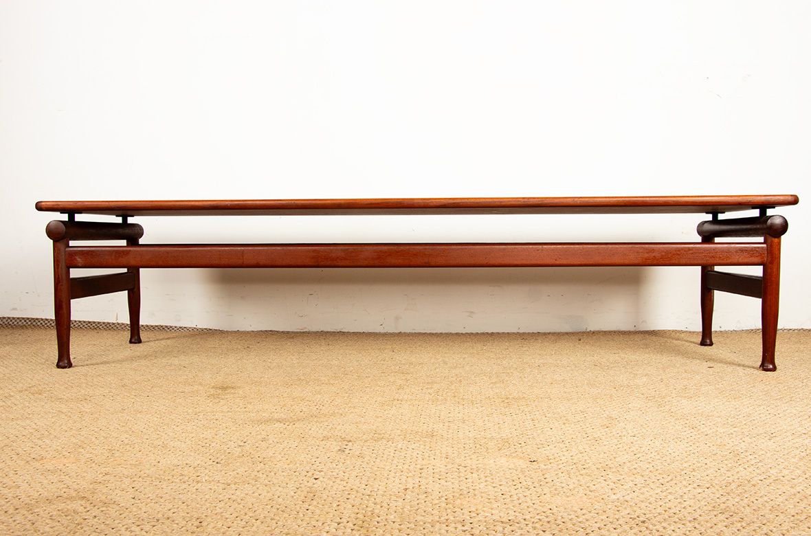 Banc en teck danois Søborg Mobelfabrik, par Kai Lyngfeldt Larsen. photo Mobilier