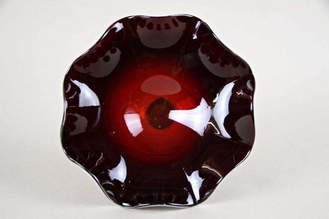 photo vinterior 20th Century Dark Red Murano Glass Bowl/ Centerpiece With Green Base, Ca. 1970