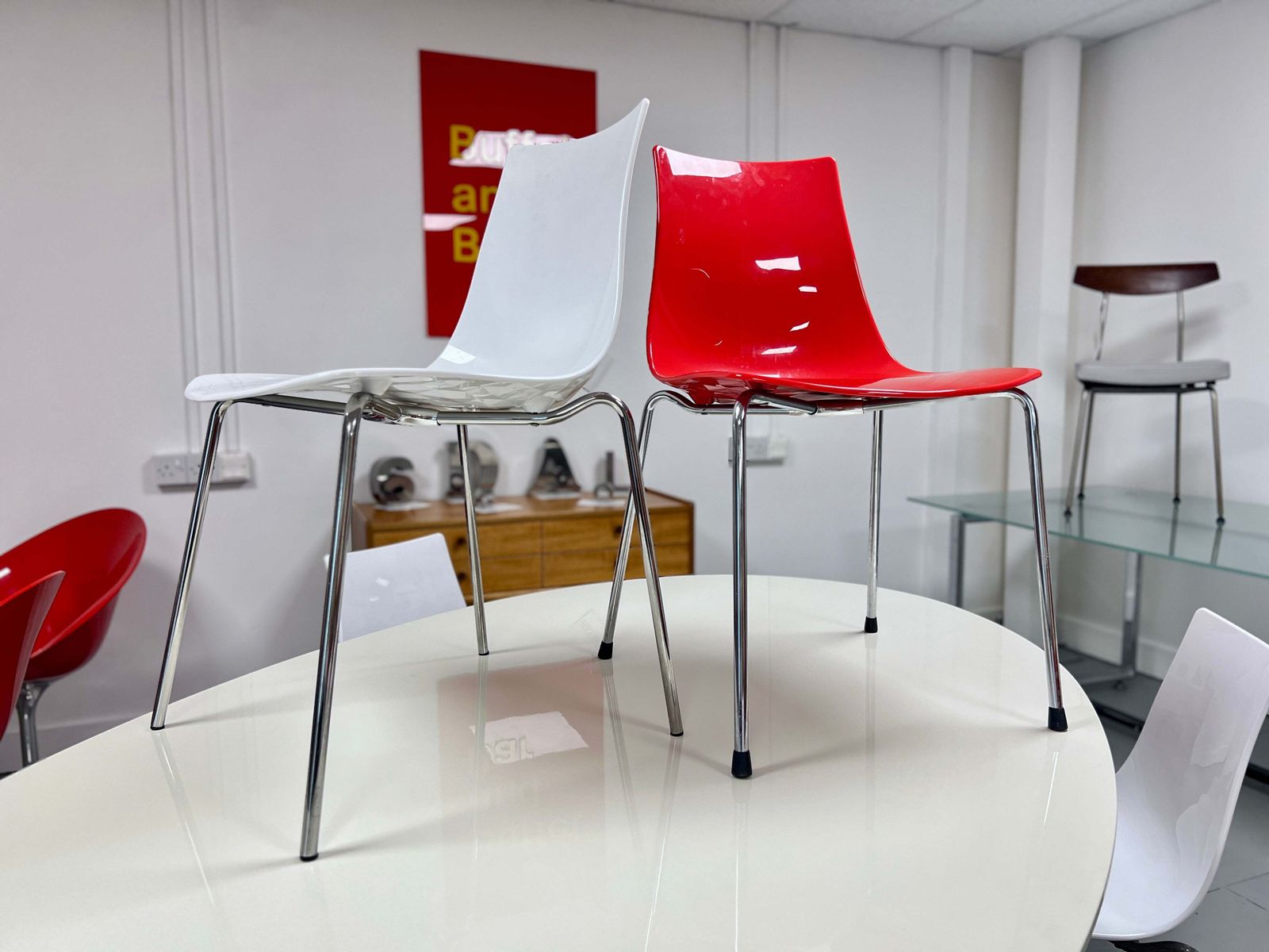 Set Of 6 Calligaris Ice Dining Chairs, 4 White, 2 Red photo Furniture