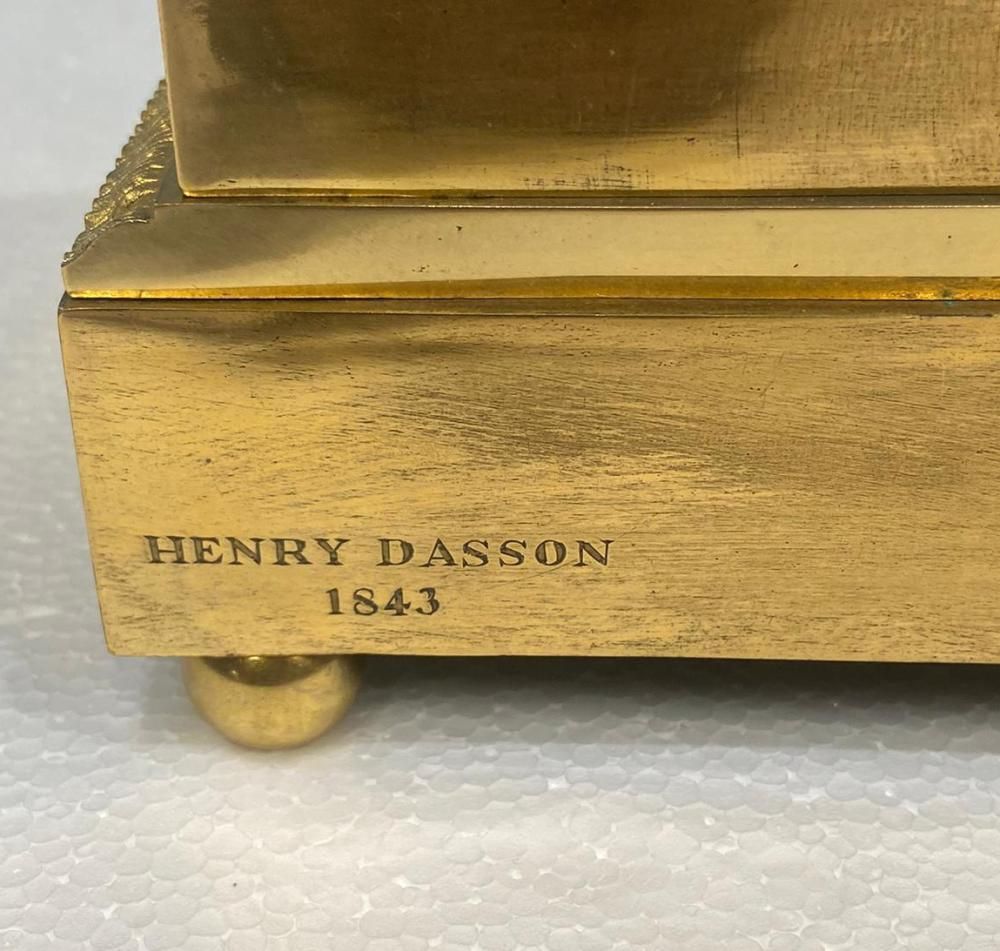 photo vintage French Gilt Waterfall Clock Henry Dasson 1843
