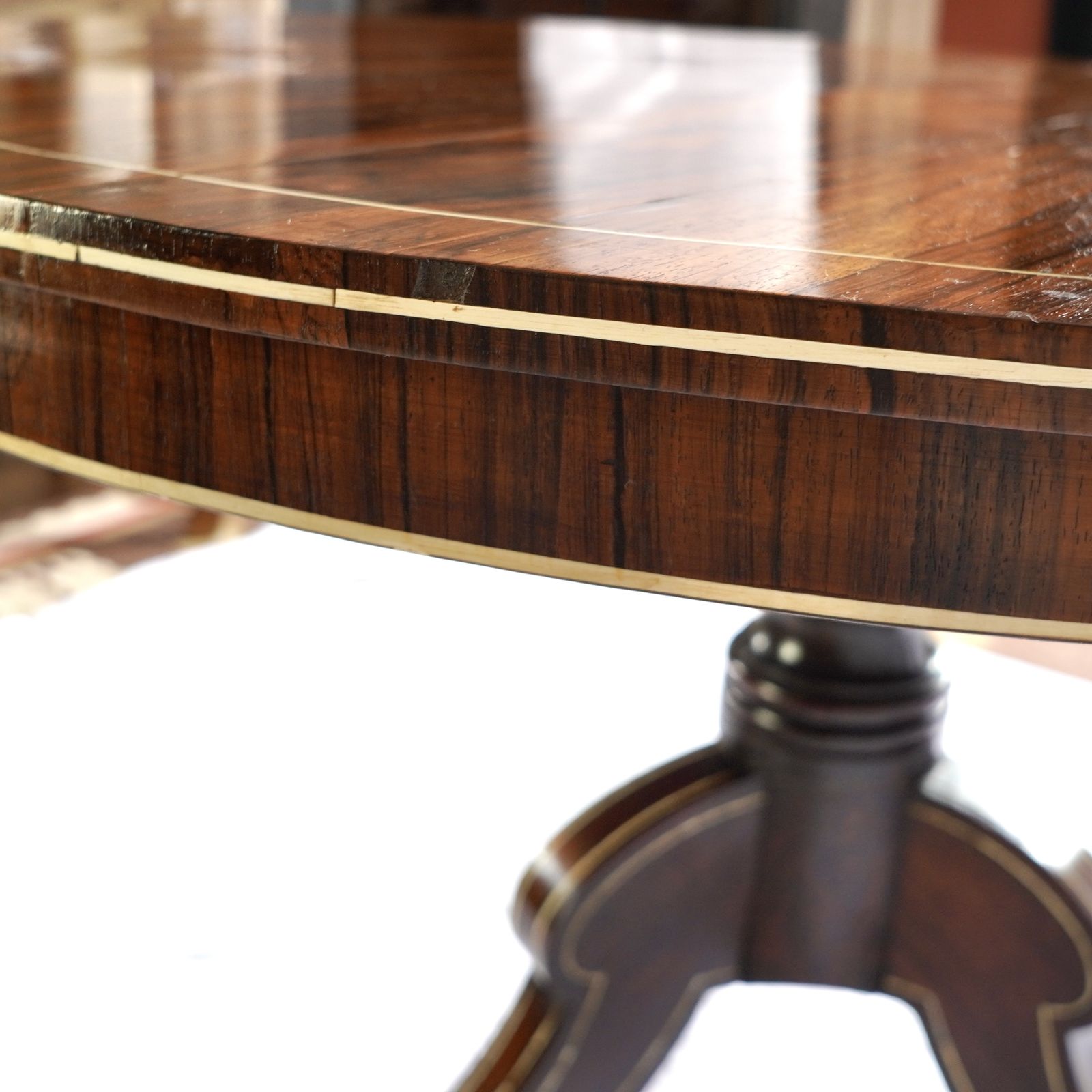 photo furniture Fine Regency Rosewood And Ivory Inlaid Circular Tilt Top Centre Table