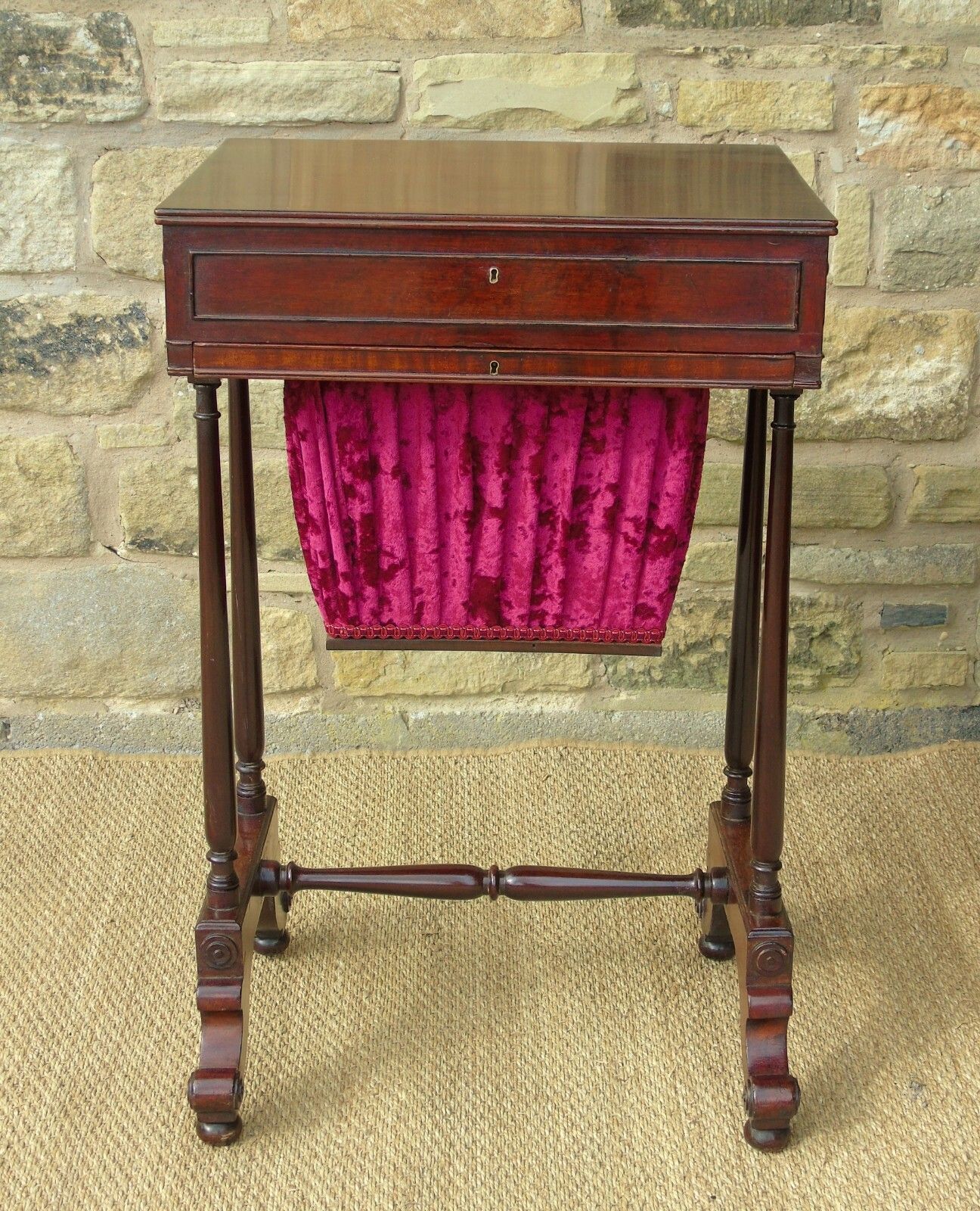 Good Early 19th Century Mahogany Sewing Table photo furniture
