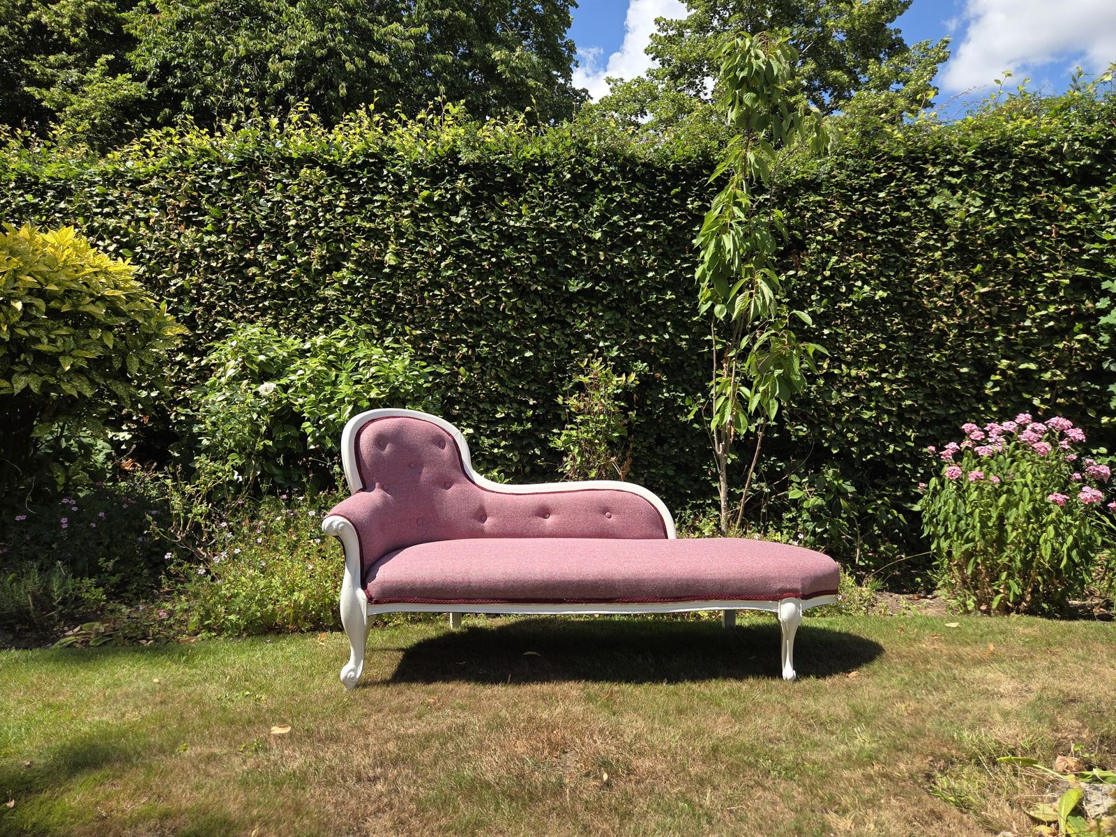 Cream Painted Chaise Longue With Herringbone Tweed Upholstery photo vinterior
