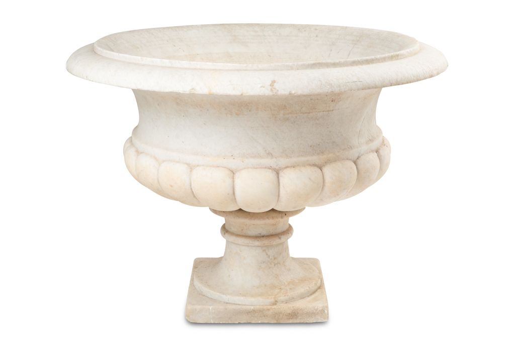 Vase Médicis à Panse Gaudronnée Et Col évasé En Marbre. Circa 1880 photo furniture