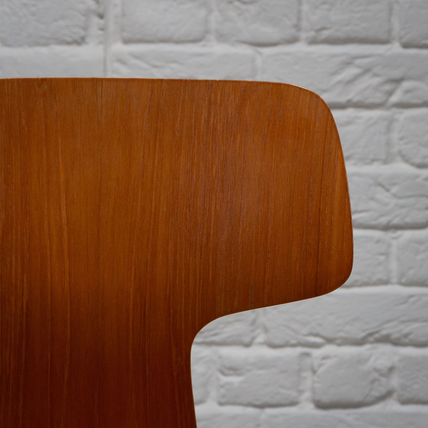 photo furniture Set Of 6 Model 3103 Mid Century Hammer Chairs By Arne Jacobsen, Denmark