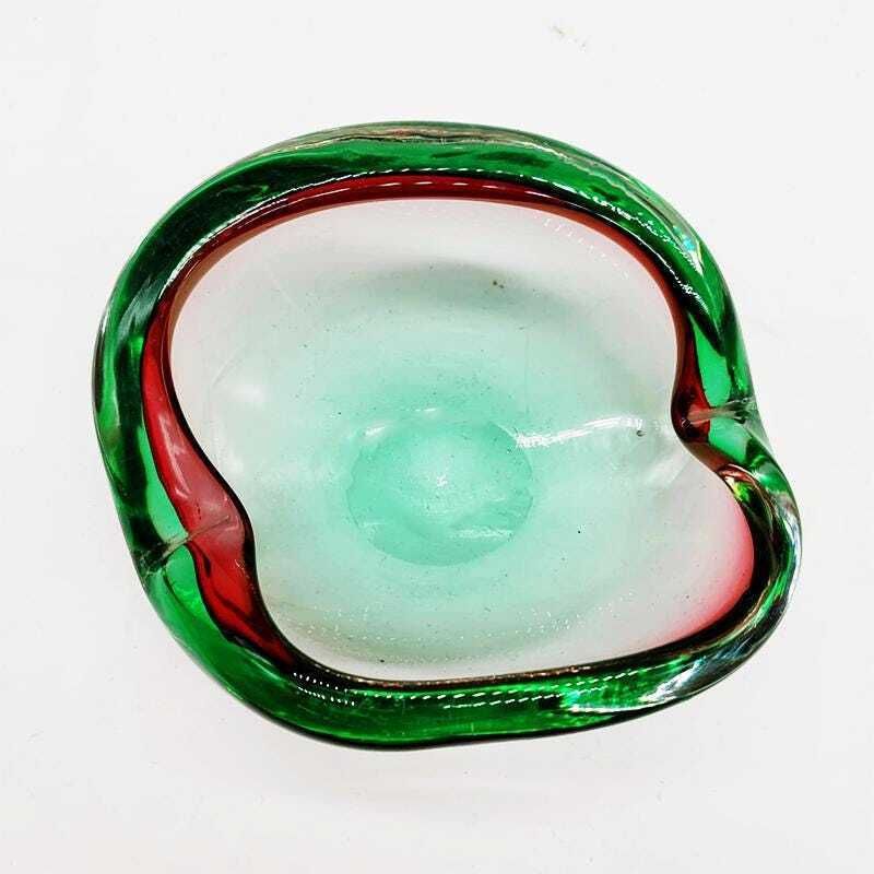 1960s Pink And Green Ashtray Or Catch All In Murano Glass. Made In Italy. photo Home Decor
