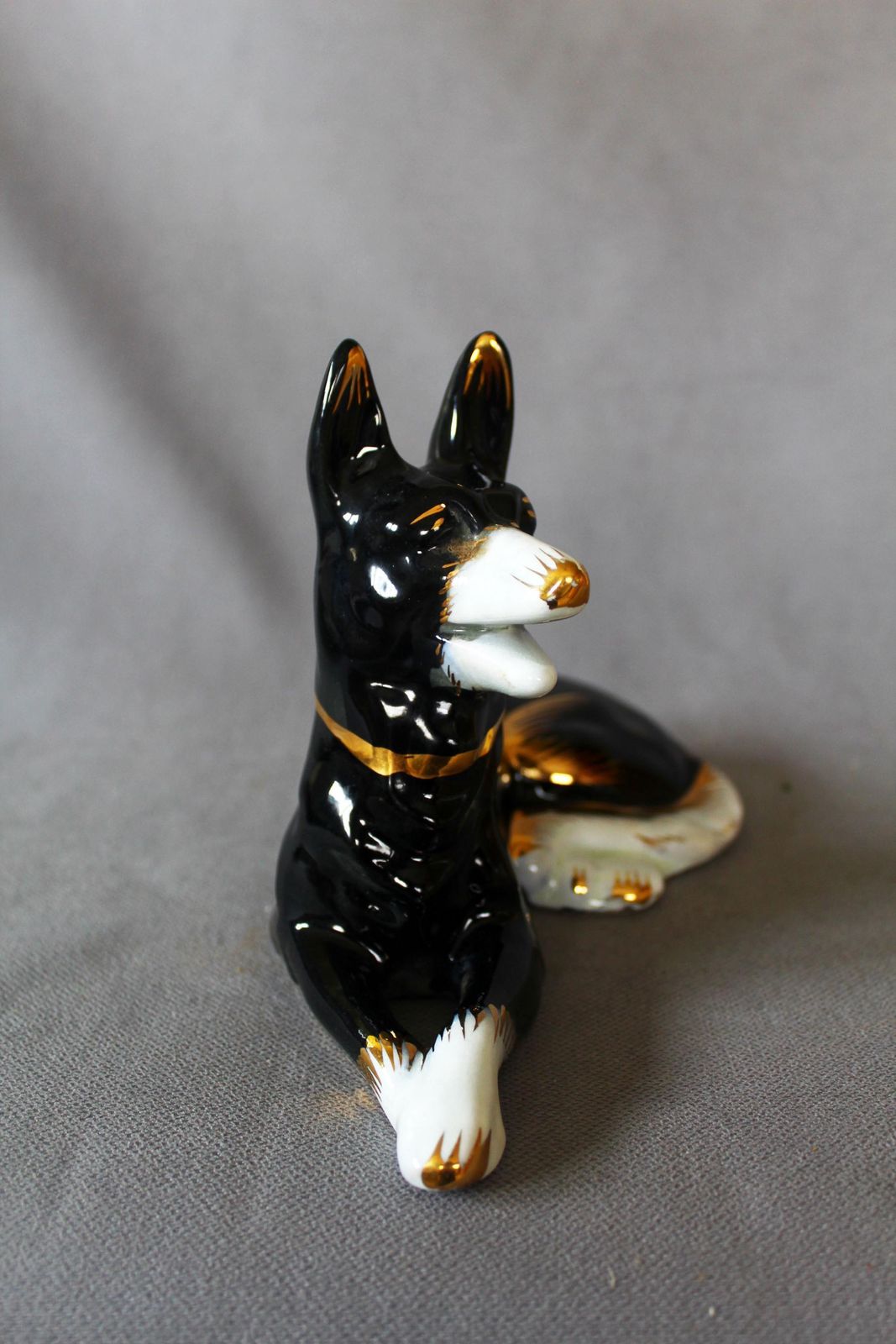 Vintage Mid Century H. Bequet Quaregnon België Keramische Hondenfiguur, Duitse Herder Keramiek, Zwart Wit, Gouden Decoratie photo buy